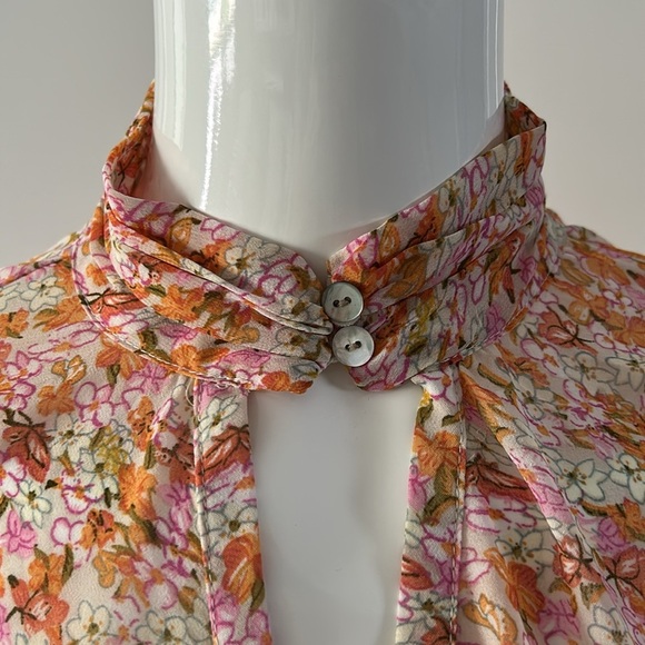 Bishop + Young Keyholes Blouse - Picture 6 of 13